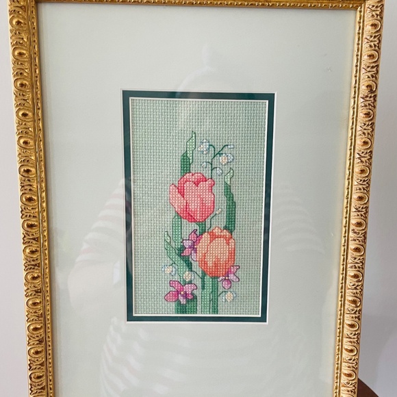 Vintage Framed cross-stitch floral with tulips and lily of the valley - Picture 2 of 8